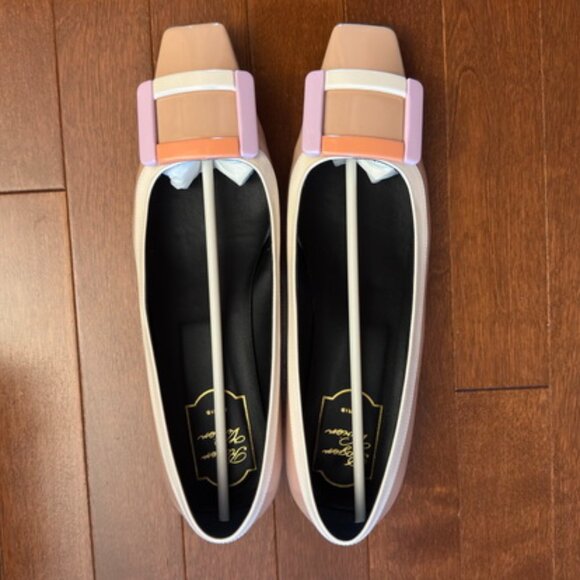 Roger Vivier Patent Leather Flat - Picture 1 of 6